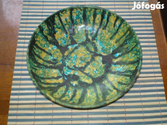 Régebbi falitál dísztál Karda Imre kerámikus munkája hibátlan állapot