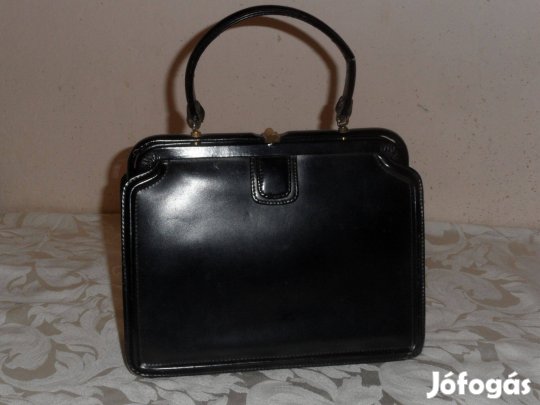 Régebbi fekete női táska, ridikül