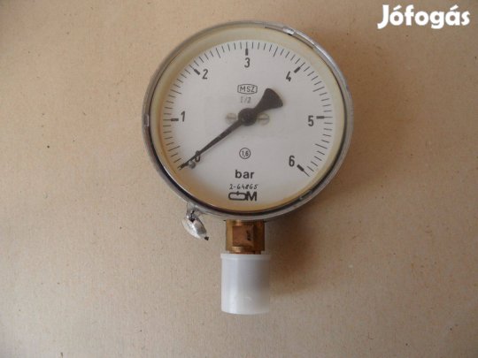 Régebbi nyomásmérő