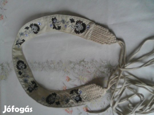 Régebbi textil, gépi hímzésű női öv