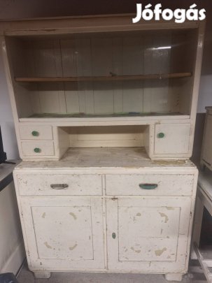 Régebbi típusú konyhabútor "kredenc" eladó 
