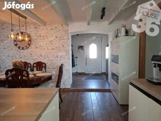 Reggeli madárcsicsergés, esti nyugalom!