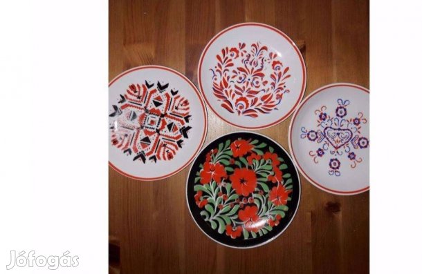 Régi 4 darab hollóházi porcelán fali tányér 15 cm