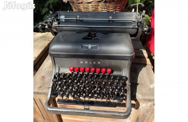 Régi Adler írógép 1940-1951-es modell