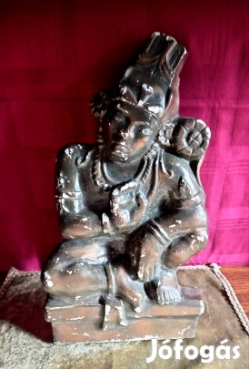 Régi Buddha szobor gipszből