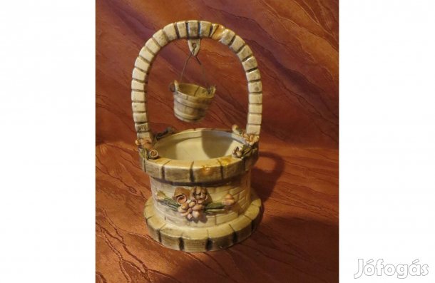 Régi Capodimonte porcelán kívánságkút