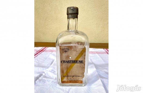 Régi Chartreuse Likőrös üveg, vendéglátós hasáb formájú palack eredeti