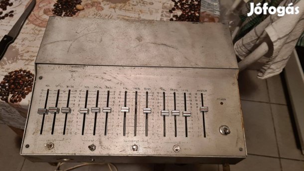 Régi DIN csatlakozós, 4 csatornás keverő alkatrésznek