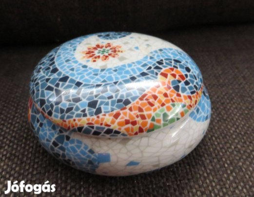 Régi Gaudí-stílusú mozaik díszdoboz ékszertartó