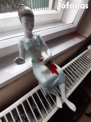 Régi Hollóházi nipp figura paprika fűző porcelán