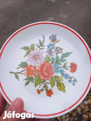 Régi Hollóházi porcelán virágos falitányér 20cm