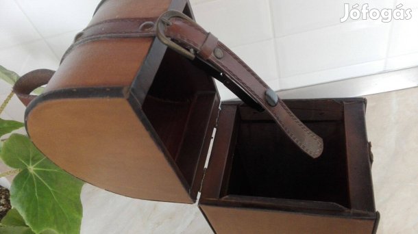 Régi Italtartó táska szép db