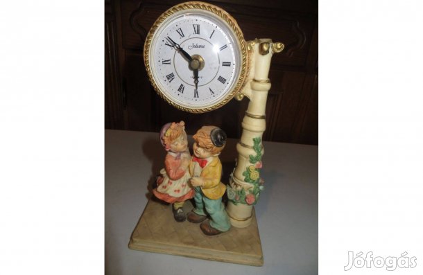 Régi Juliana Collection márkájú szoboróra