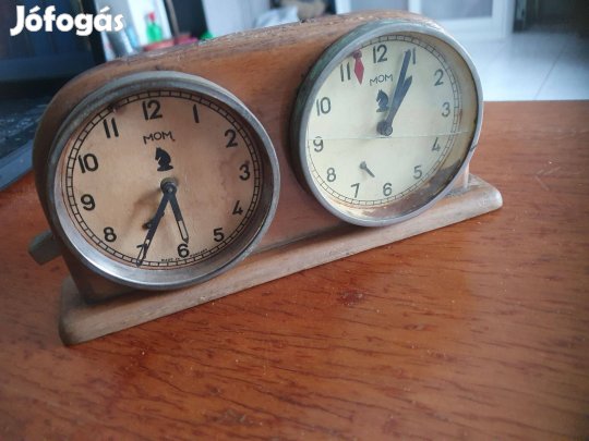 Régi MOM magyar sakkóra