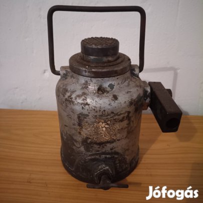 Régi Olajemelő kb. 10Tonnás Hibás!