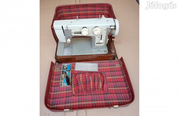 Régi Orosz táska varrógép,