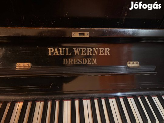 Régi Paul Werner pianino