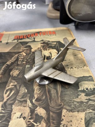 Régi Retro Katonai Repülő Asztalidísz Dísz Fém Tárgy