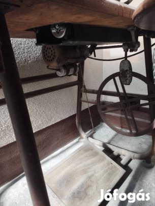 Régi Textima varrógép 