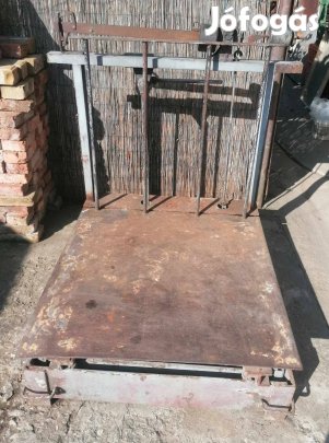 Régi Tolósúlyos Vasmázsa 10q (1000 kg) Méréshatárral