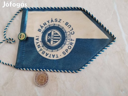 Régi "TBSC" jelvényel Asztali zászló