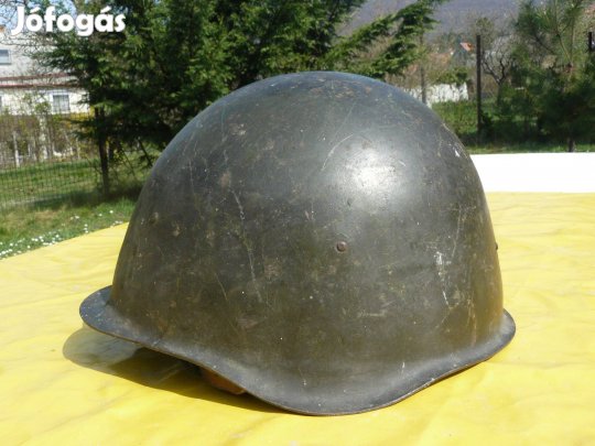 Régi , retró katonai , honvédségi rohamsisak