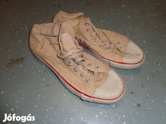 Régi / retro vászoncipő / tornacipő