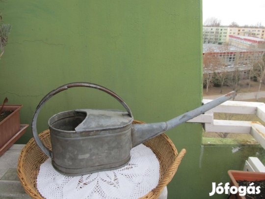 Régi, bádog kis méretű ovális kanna
