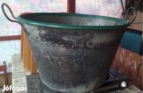 Régi, használt ÜST belül már kopott több helyen, nem lukas