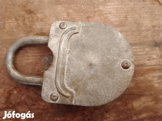 Régi, szovjet számzáras nagy lakat