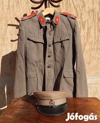 Régi ,tűzoltó tányérsapka 56-os,zubbonnyal,vállapokkal 1960-70-es évek