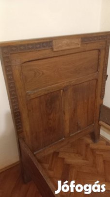 Régi ágy hagyatékból