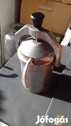 Régi alumínium kávéfőző 4 személyes