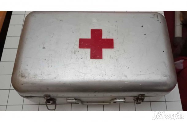 Régi alumínium mentőláda eladó