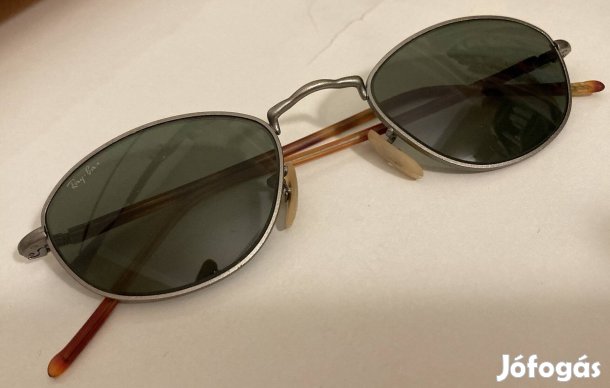 Régi amerikai rugós szárú BL Ray Ban W2861 gunmetal oval napszemüveg