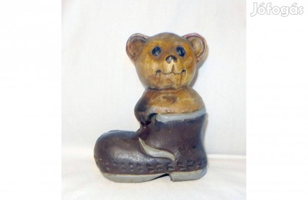 Régi antik kézzel faragott fa mackó figura csizmában 1970- 1980