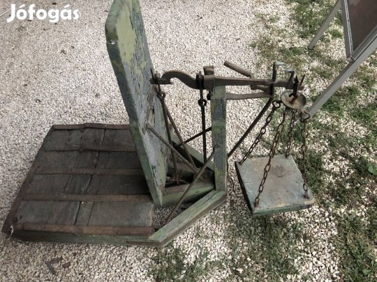 Régi antik mázsa mérleg