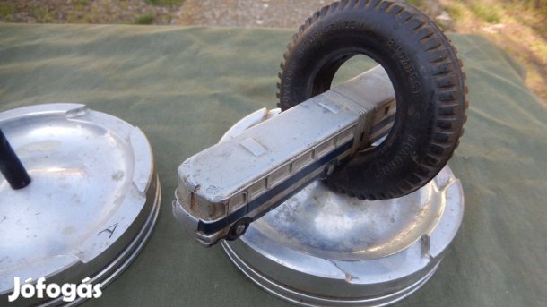 Régi autobusz reklám