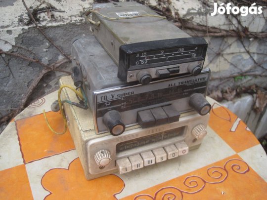 Régi autórádiók Tesla , magyar busz és Moszkvics