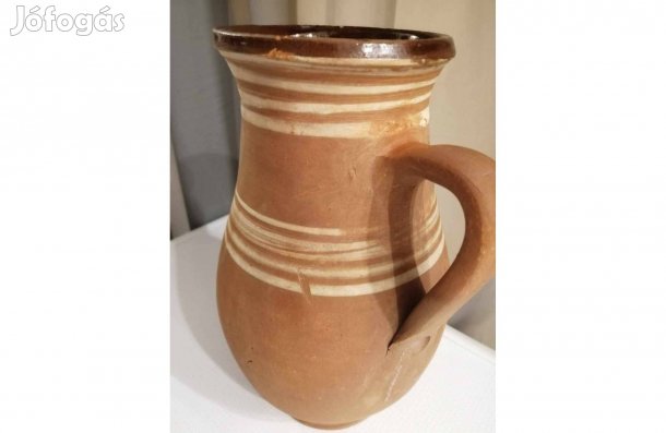 Régi belül mázas népi 26 cm-es cserépedény, füles, vizeskorsó eladó!