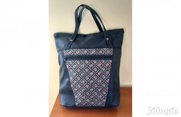 Régi bevásárló táska, műbőr, szinházi, farsangi jelmezhez kelléknek is