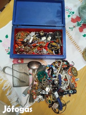 Régi bizsuk hagyatékból