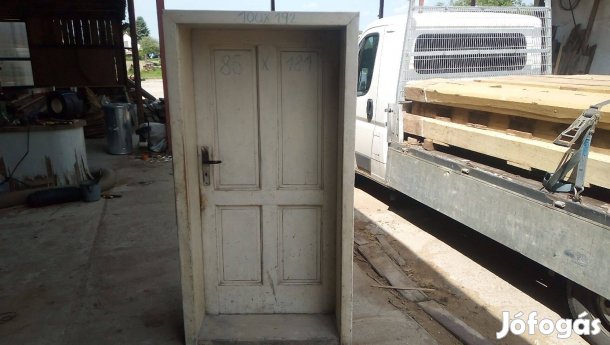 Régi bontott parasztház ajtó eladó