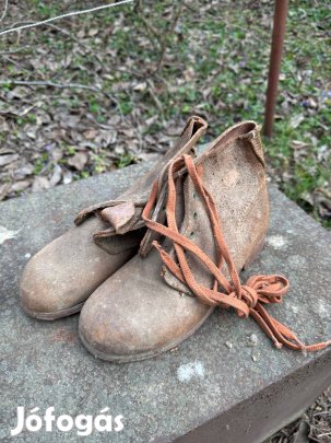 Régi bőr bakancs