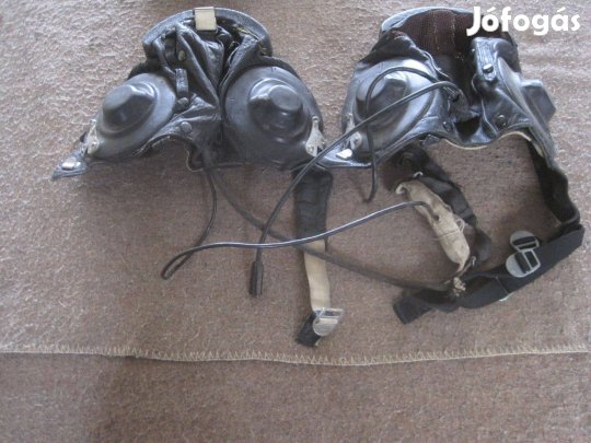 Régi bőr páncélos vagy vadászpilóta sapka 2 db