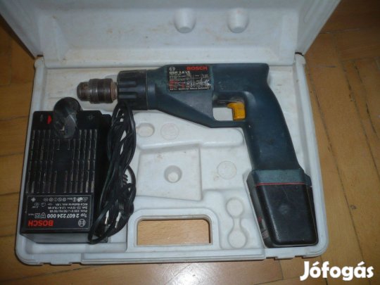 Régi bosch akkus fúrógép dobozában