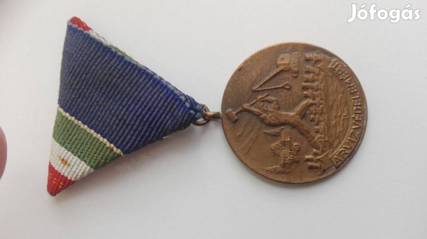 Régi bronz kitüntetés "Árvízvédelemért"