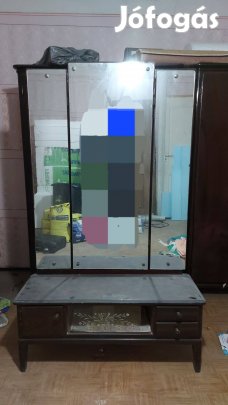 Régi bútorok eladók!