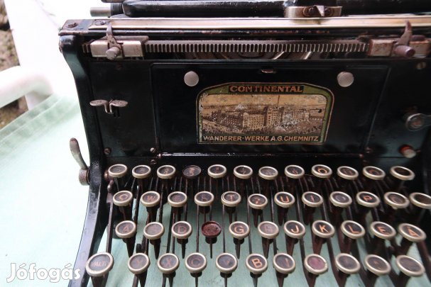Régi continental irógép dekorációnak