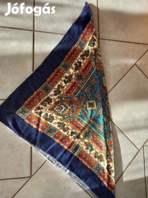 Régi de hibátlan kasmir fejkendő 70x70cm